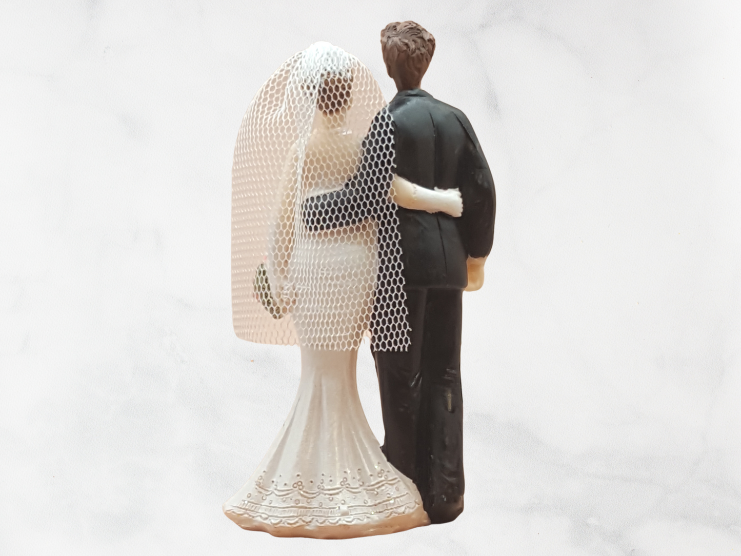 Hochzeitsfigur Brautpaar mit eng anliegendes Kleid | Deko Figur zur Hochzeit als Tortenfigur