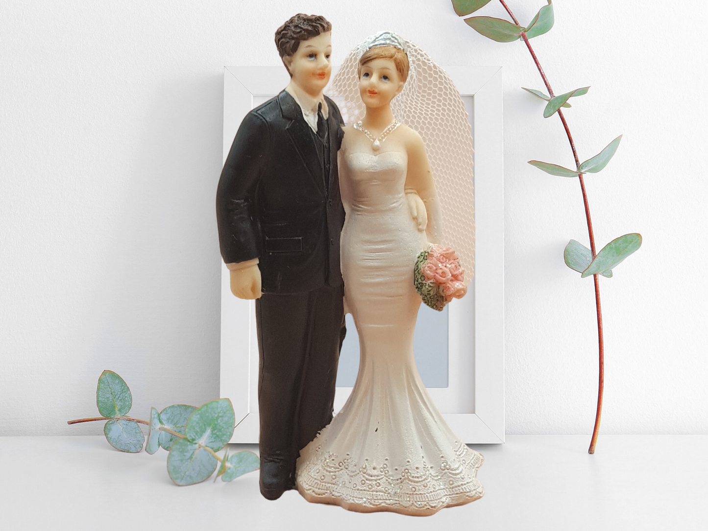 Hochzeitsfigur Brautpaar mit eng anliegendes Kleid | Deko Figur zur Hochzeit als Tortenfigur