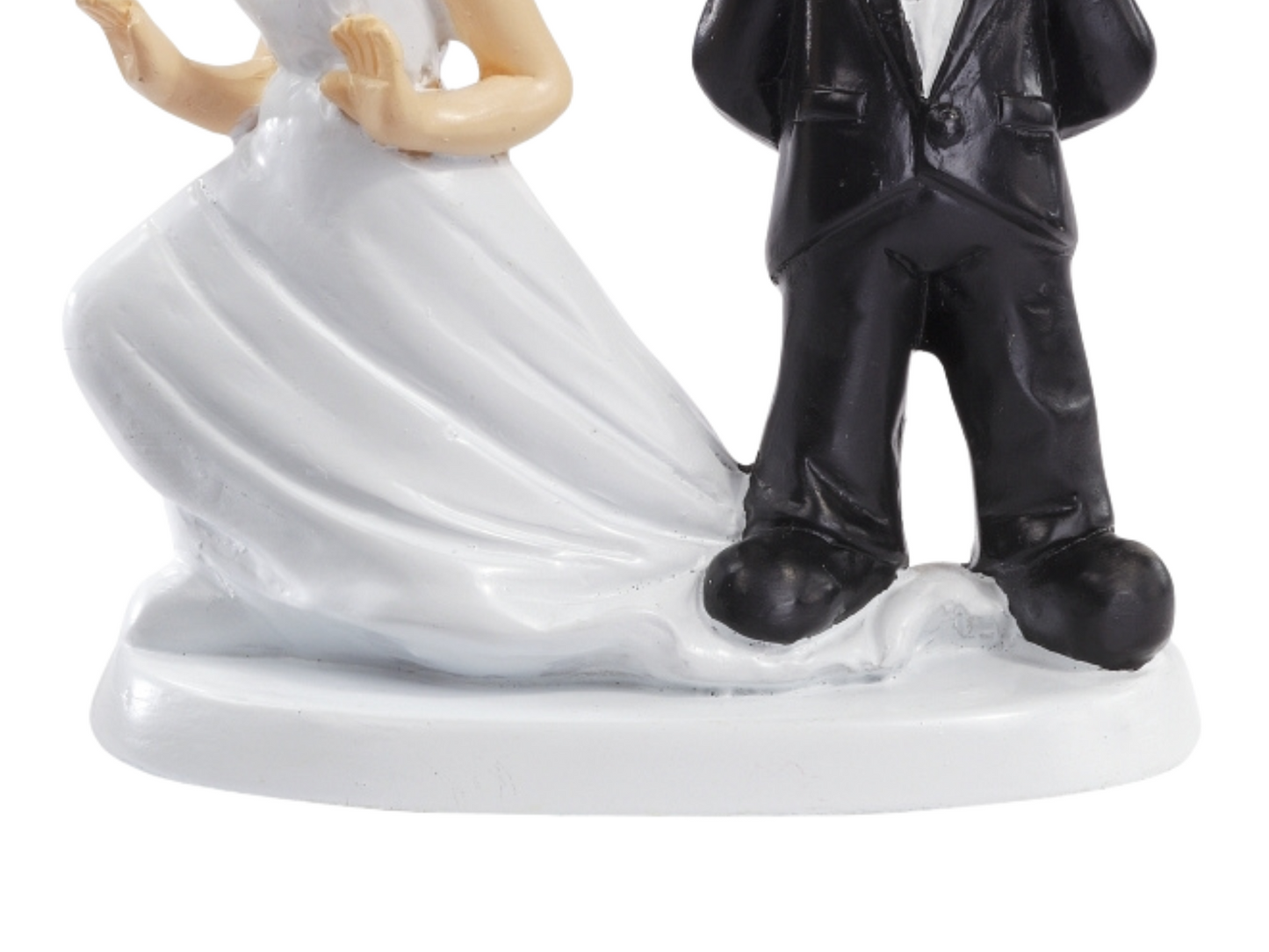 Brautpaar Figur zur Hochzeit | Bräutigam tritt auf Hochzeitskleid der Braut | Deko Hochzeitspaar Tortenfigur