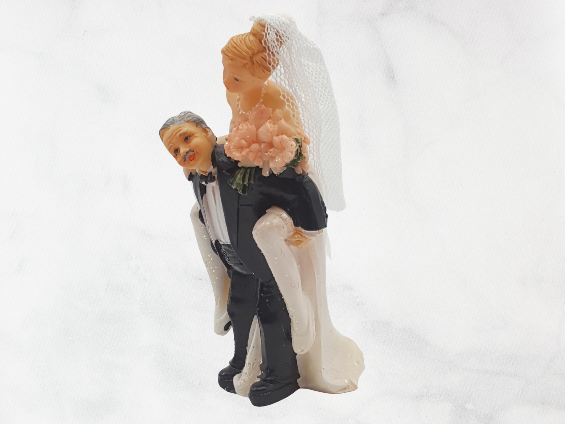 Deko Figur zur Hochzeit Huckepack