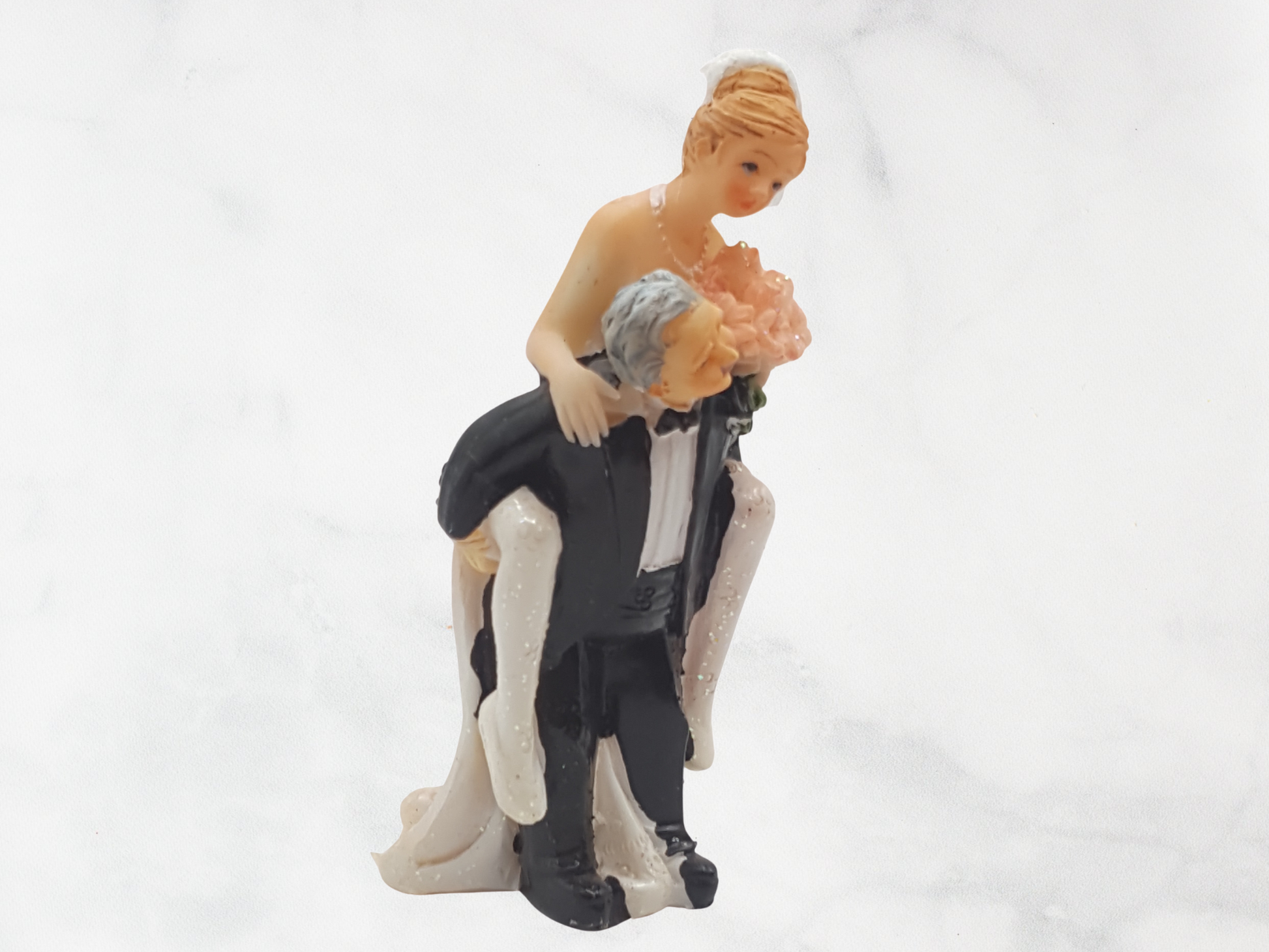 Deko Figur zur Hochzeit Huckepack